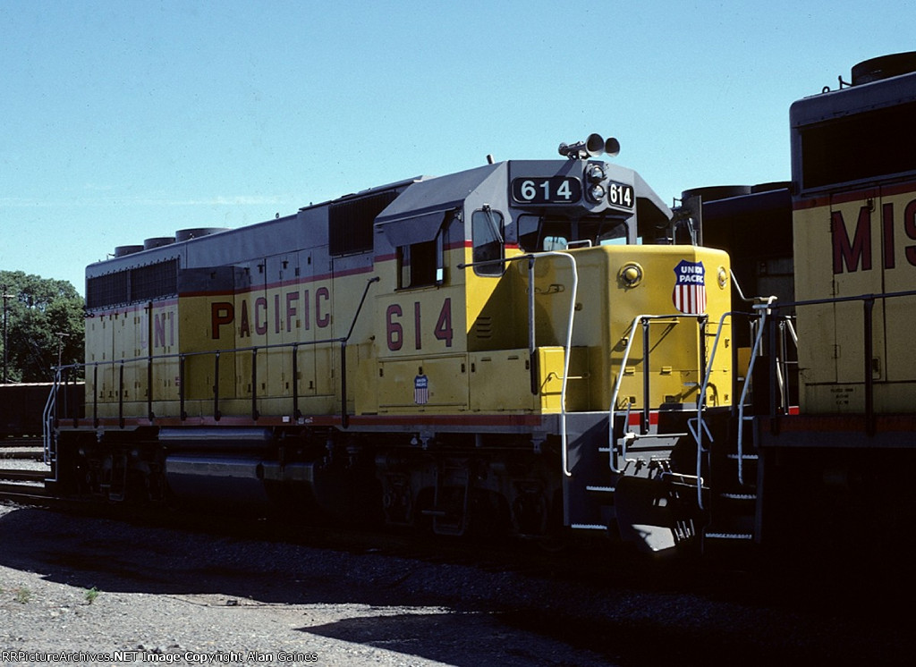 UP 614
